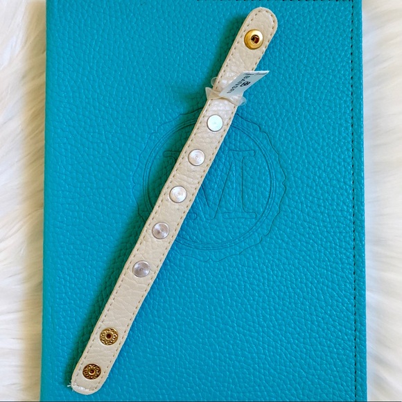 Bansri Skull Dagger Cream Faux Leather Bracelet - Picture 5 of 8